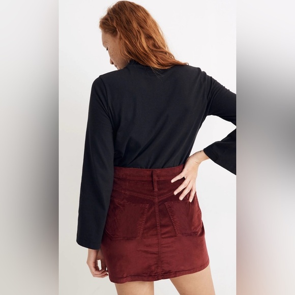 MADEWELL Stretch Velveteen Straight Zip Mini Skirt in Dark Cabernet Red Size 30 - Picture 3 of 11